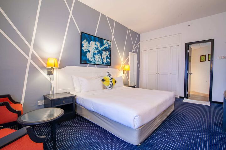 Room 84 of 650