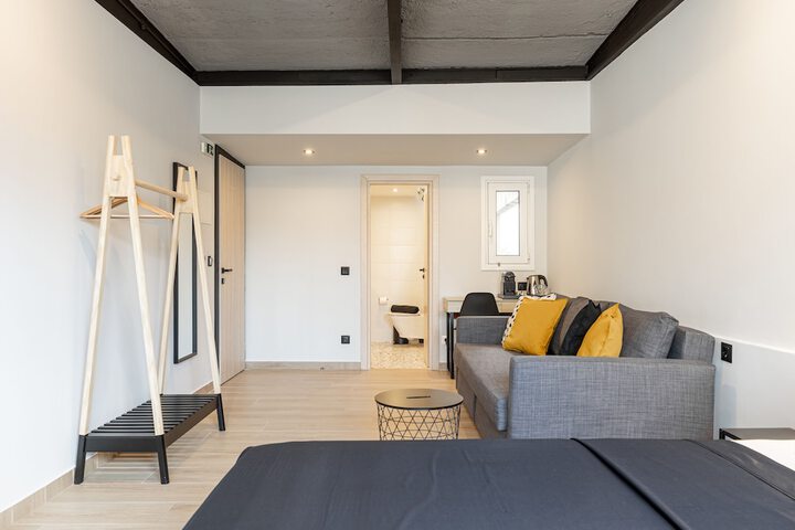 Room 19 of 46