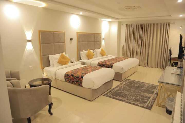 Room 18 of 50