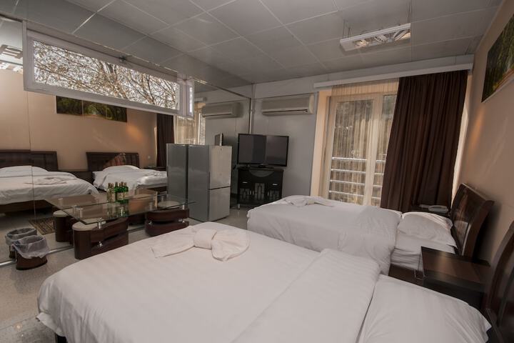 Room 14 of 63