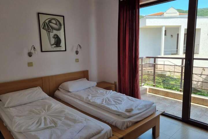 Room 20 of 137