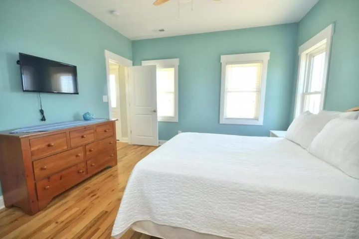 Room 5 of 13