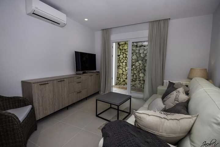 Room 9 of 21
