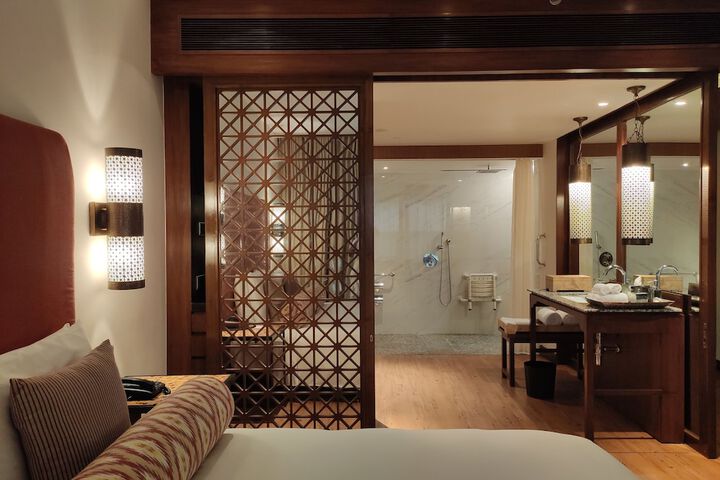 Room 7 of 119