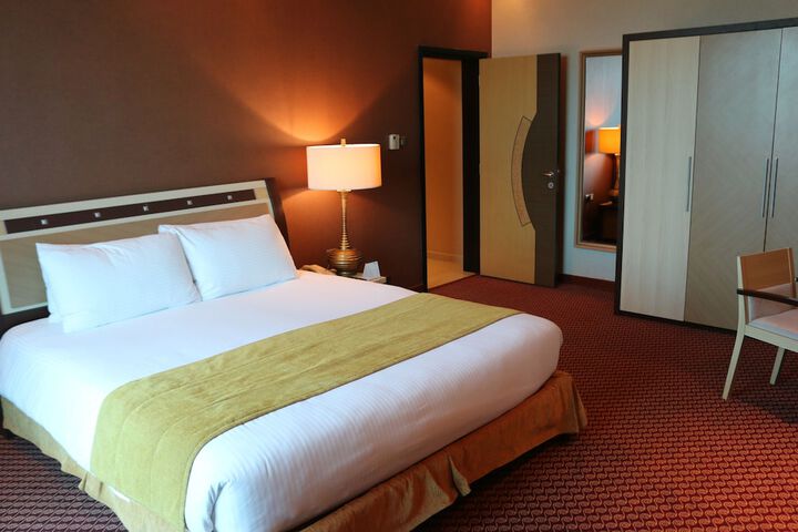 Room 7 of 72