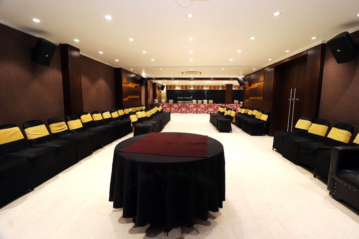 Ballroom/Hall 50 of 68