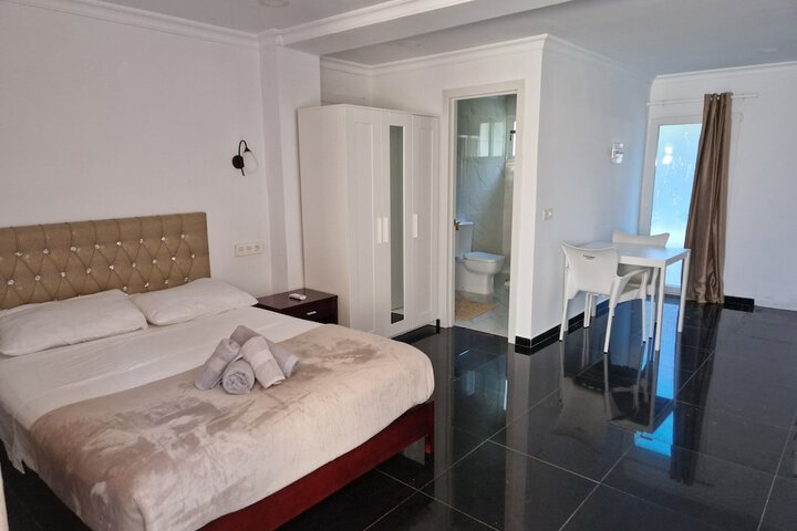 Room 20 of 85