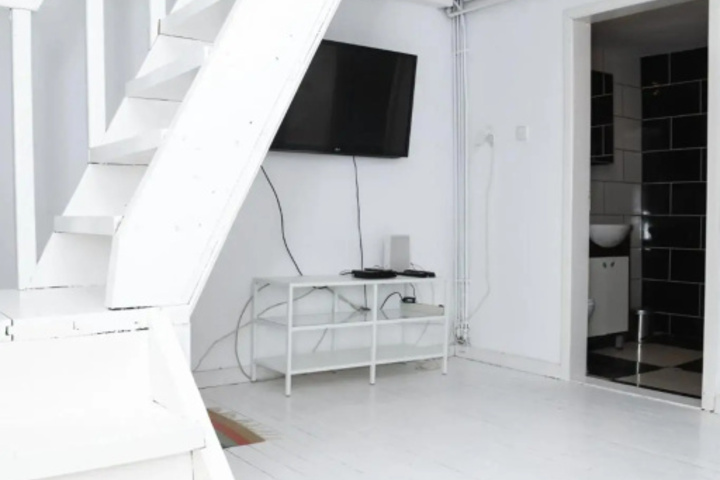 Room 14 of 19