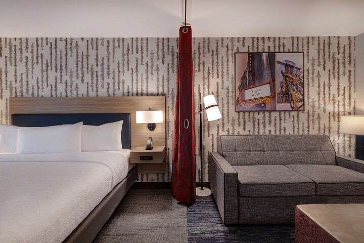 Room 21 of 44