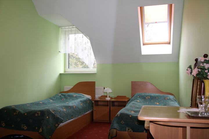 Room 11 of 101