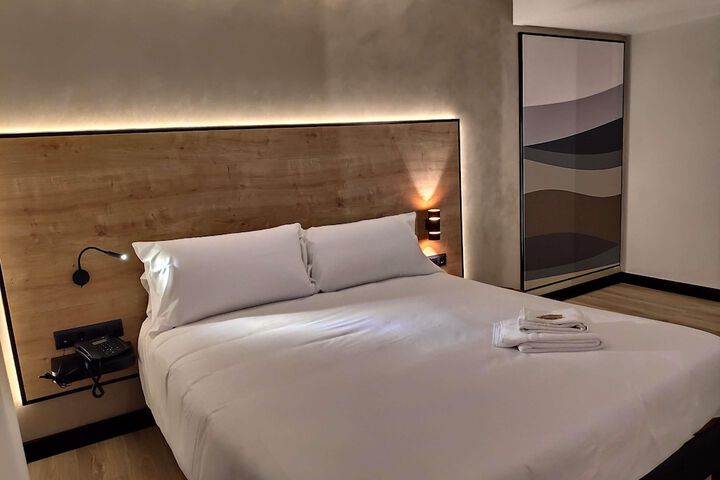 Room 20 of 108