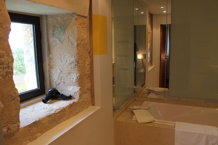 Room 20 of 47