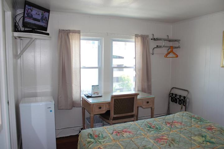 Room 16 of 39