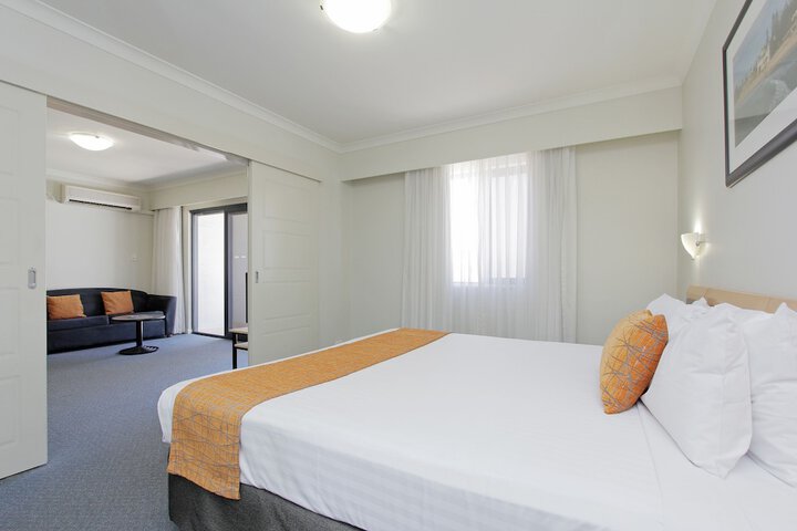 Room 5 of 95