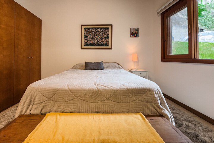Room 2 of 44
