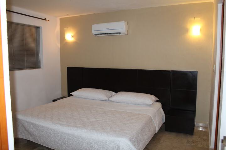 Room 5 of 33