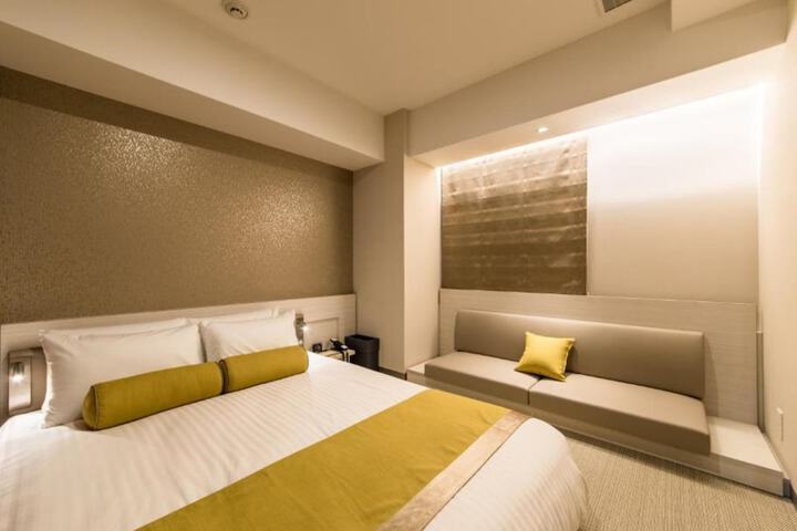Room 30 of 87