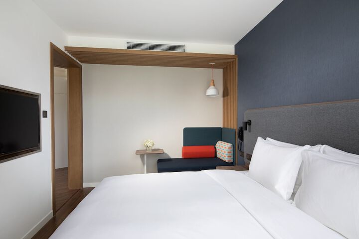 Room 14 of 49