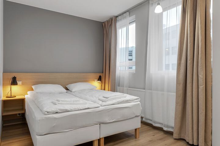 Room 5 of 96