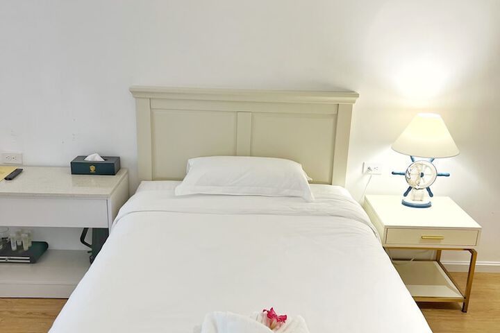 Room 5 of 45