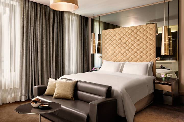 Room 32 of 188