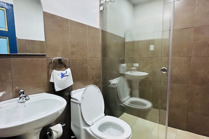 Room 15 of 34