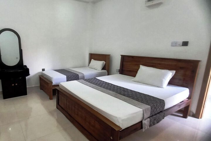 Room 10 of 43