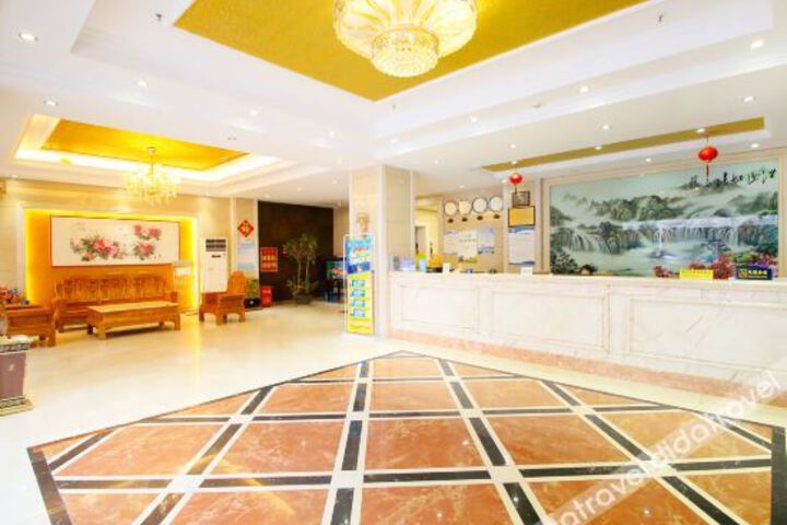 Hotel Interior 10 of 29