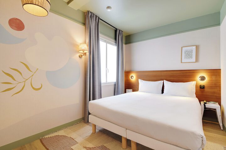 Room 11 of 21