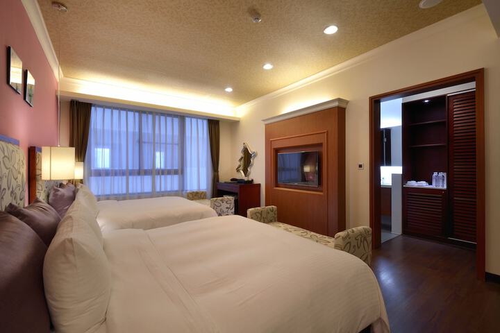 Room 41 of 97