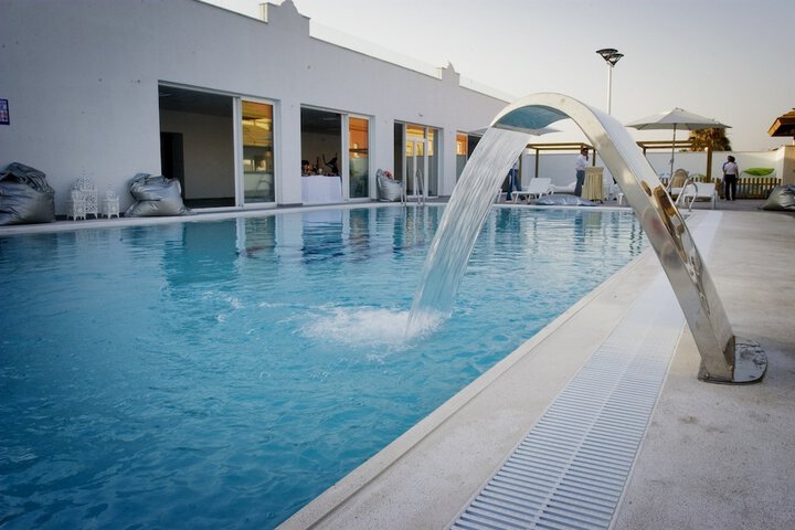 Pool 61 of 117