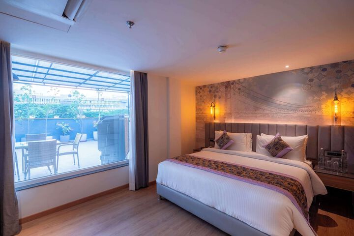 Room 19 of 53