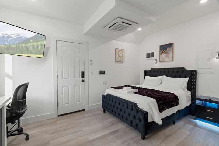 Room 16 of 82