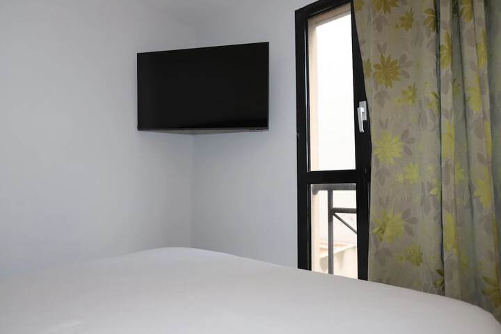 Room 8 of 53
