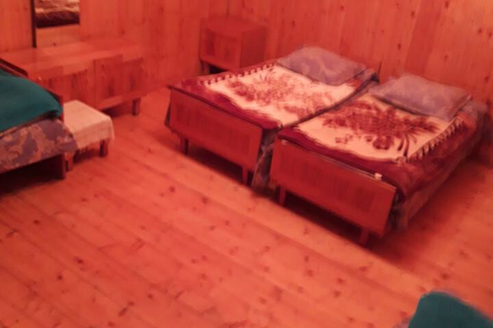 Room 13 of 15