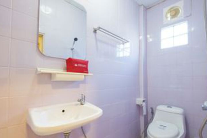 Room 3 of 31