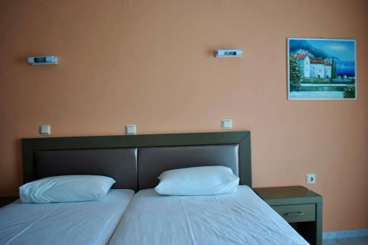 Room 5 of 23