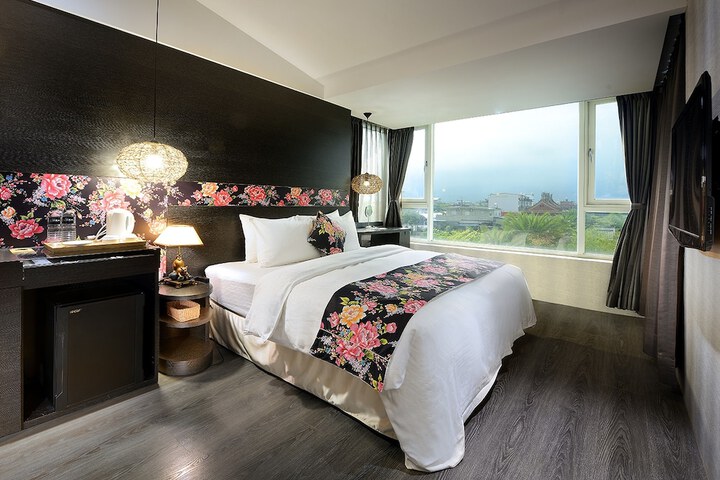 Room 9 of 54
