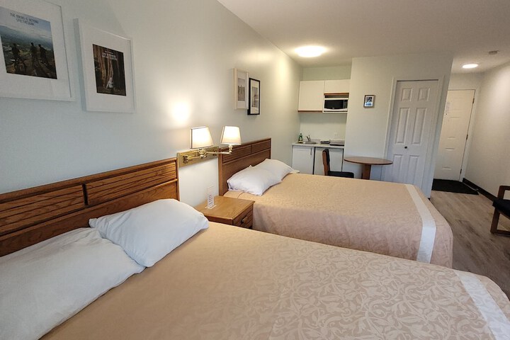 Room 8 of 24