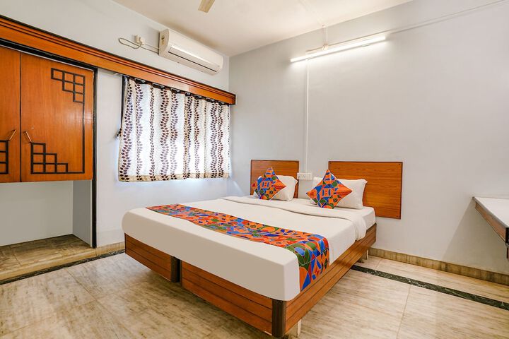 Room 15 of 27