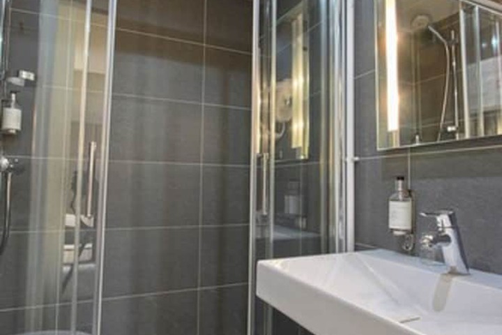 Clean Restrooms