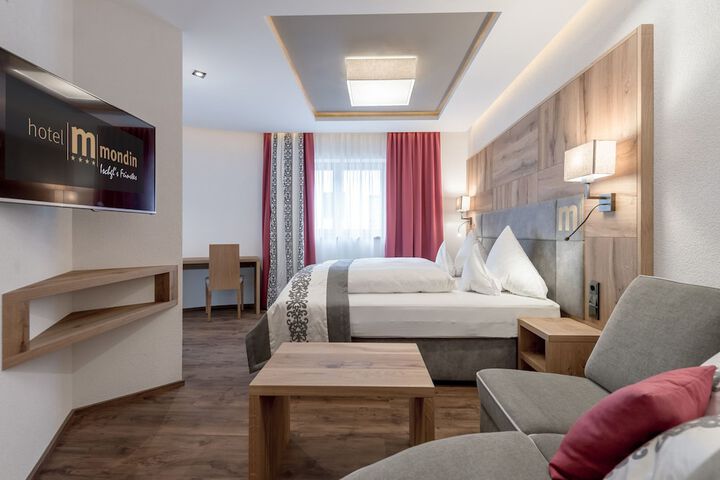 Room 32 of 117