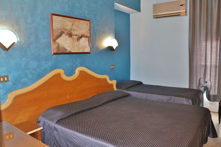 Room 10 of 56