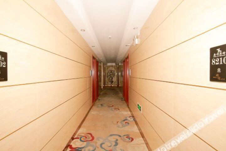 Hotel Interior 2 of 13