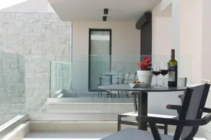 Terrace/Patio 3 of 4