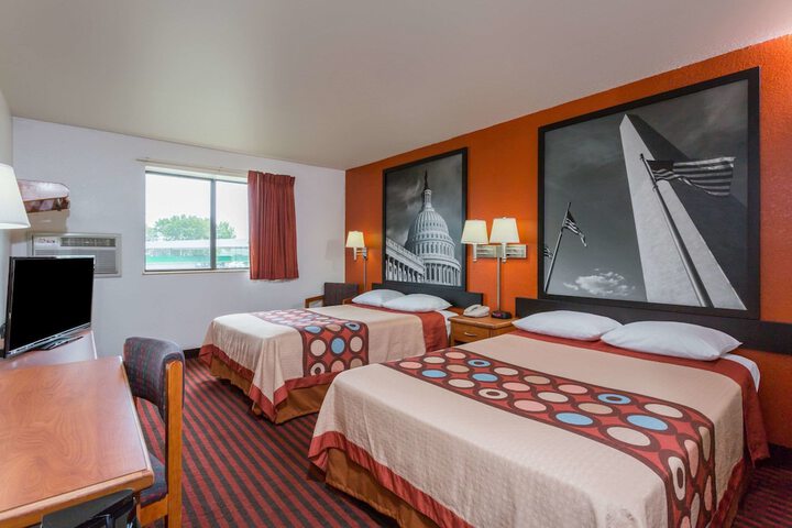 2 Double Beds (4 of 7)