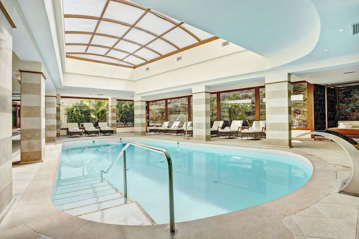 Pool Hotel
