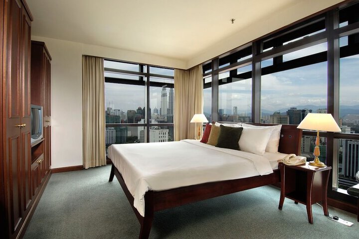 Room 9 of 30