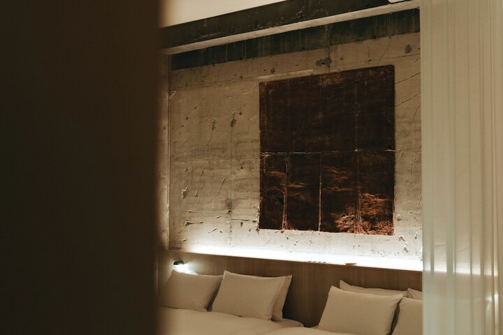 Room 19 of 36
