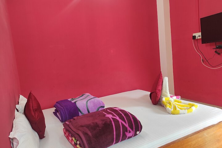 Room 8 of 10